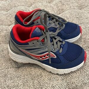 Saucony size  11W